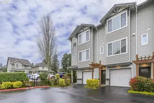 10795 NE Gateway Pl, Hillsboro, OR 97006 - Photo 2