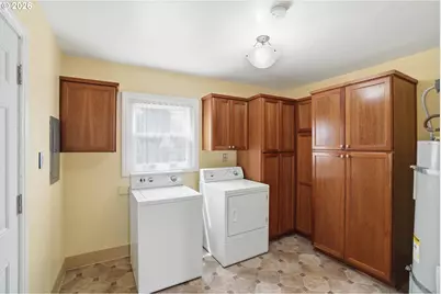 1910 Harney St, Vancouver, WA 98660 - Photo 18