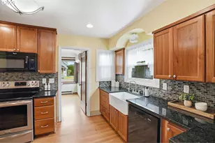 1910 Harney St, Vancouver, WA 98660 - Photo 14