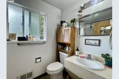 2645 N 16th Ct, Coos Bay, OR 97420 - Photo 24
