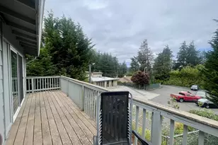 2645 N 16th Ct, Coos Bay, OR 97420 - Photo 46