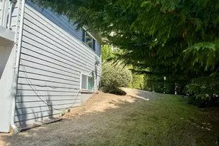 2645 N 16th Ct, Coos Bay, OR 97420 - Photo 8