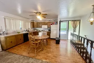 2645 N 16th Ct, Coos Bay, OR 97420 - Photo 10