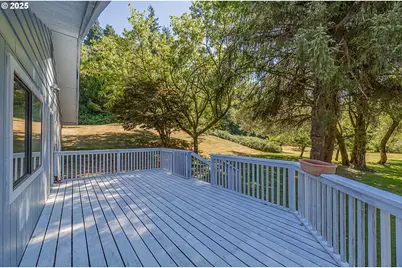 96258 Coos Sumner Ln, Coos Bay, OR 97420 - Photo 18