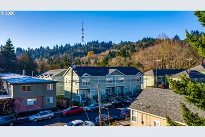 909 SW Gaines St, Portland, OR 97239 - Photo 8