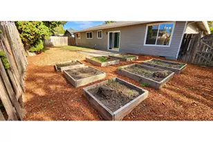 1045 NW 180th Ave, Beaverton, OR 97006 - Photo 32