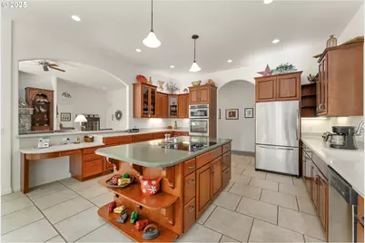 558 Wulff Ln, Roseburg, OR 97471 - Photo 6