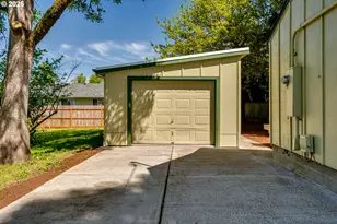 2001 City View St, Eugene, OR 97405 - Photo 22