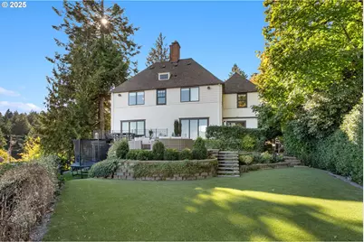 2933 SW Fairview Blvd, Portland, OR 97205 - Photo 6