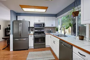16380 SE Sterling Cir, Milwaukie, OR 97267 - Photo 12