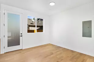 3262 SE 115th Ave, Portland, OR 97266 - Photo 2