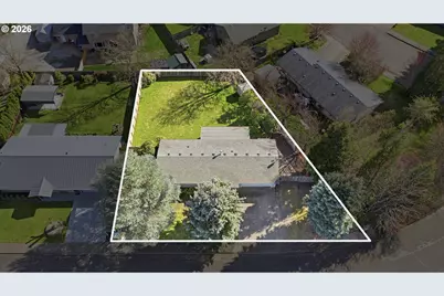 1986 SW Tamarack St, McMinnville, OR 97128 - Photo 2