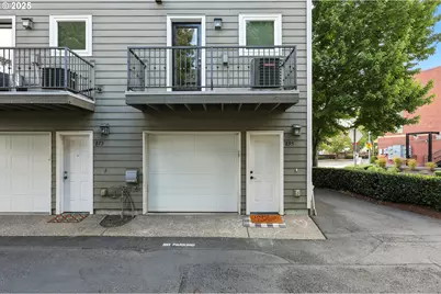 895 SW 170th Ave, Beaverton, OR 97006 - Photo 16