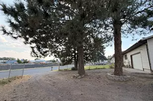 1638 Hines Blvd, Burns, OR 97720 - Photo 32