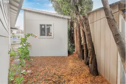 2012 Kennedy Cir #10, Keizer, OR 97303 - Photo 16