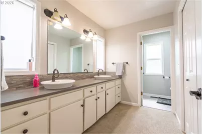 1140 NE Clover Valley Ct, Salem, OR 97317 - Photo 14