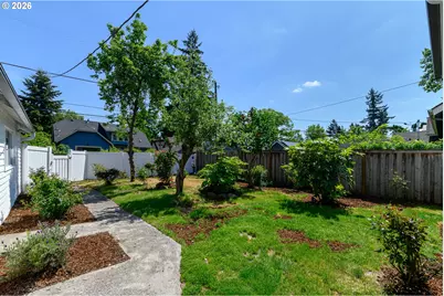 6302 N Kerby Ave, Portland, OR 97217 - Photo 32