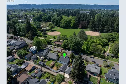 6302 N Kerby Ave, Portland, OR 97217 - Photo 40