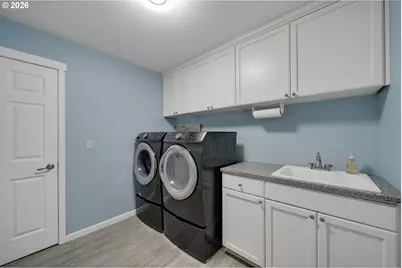 10360 Skyview Rd, Tillamook, OR 97141 - Photo 32