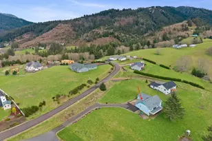 10360 Skyview Rd, Tillamook, OR 97141 - Photo 6