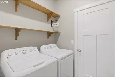 1434 Gladiola Dr, Junction City, OR 97448 - Photo 36