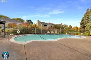 2001 Lake Isle Terrace, Eugene, OR 97401 - Photo 32