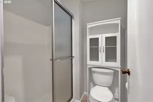 2001 Lake Isle Terrace, Eugene, OR 97401 - Photo 22