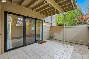 2001 Lake Isle Terrace, Eugene, OR 97401 - Photo 28