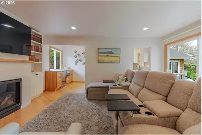 195 E Jackson St, Cannon Beach, OR 97110 - Photo 8