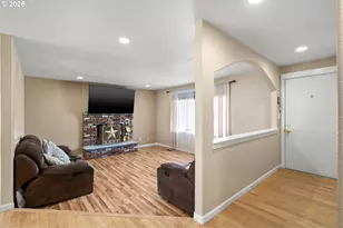 825 W Division Ave, Hermiston, OR 97838 - Photo 8