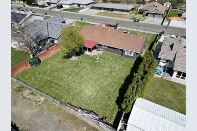 825 W Division Ave, Hermiston, OR 97838 - Photo 16