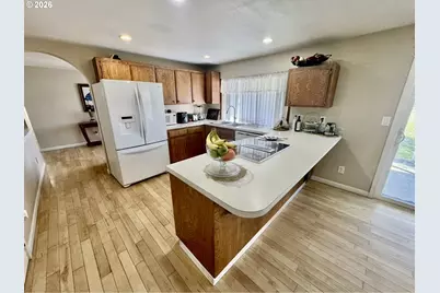 825 W Division Ave, Hermiston, OR 97838 - Photo 10