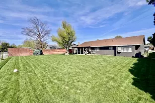 825 W Division Ave, Hermiston, OR 97838 - Photo 18