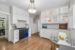 2352 SW Market St Dr, Portland, OR 97201 - Photo 20