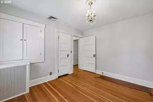 2352 SW Market St Dr, Portland, OR 97201 - Photo 32