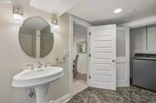 2352 SW Market St Dr, Portland, OR 97201 - Photo 38