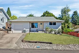 12406 SE Sequoia Ave, Milwaukie, OR 97222 - Photo 2