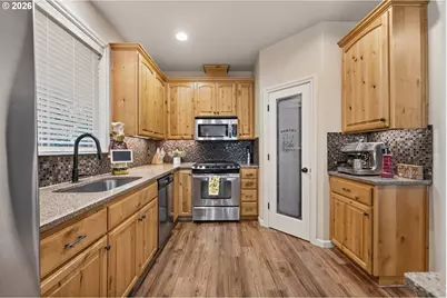 14724 Sassafras Way, Oregon City, OR 97045 - Photo 12
