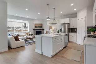 13877 SW Sabrina Ave, Tigard, OR 97140 - Photo 8