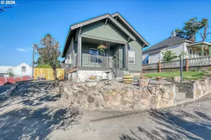 724 SW 3rd St, Pendleton, OR 97801 - Photo 2