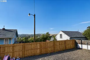 724 SW 3rd St, Pendleton, OR 97801 - Photo 12