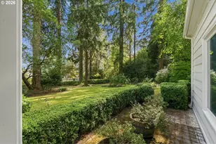 245 SW Birdshill Rd, Portland, OR 97219 - Photo 2