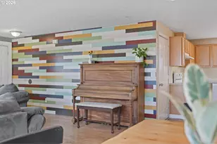 9339 SE Madison St, Portland, OR 97216 - Photo 18