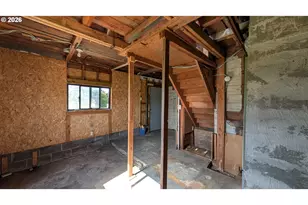 32153 Goddard Ln, Cottage Grove, OR 97424 - Photo 16