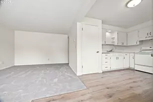2913 T St, Vancouver, WA 98663 - Photo 2