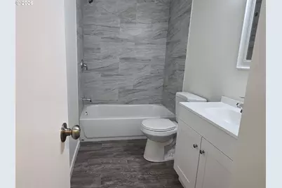 432 SW Diane St, Castle Rock, WA 98611 - Photo 8