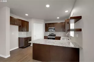 5679 Magnificence Wy, Eugene, OR 97402 - Photo 18