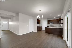 5679 Magnificence Wy, Eugene, OR 97402 - Photo 14