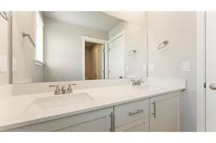 9410 N Saint Louis Ave, Portland, OR 97203 - Photo 22