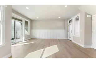 9410 N Saint Louis Ave, Portland, OR 97203 - Photo 4